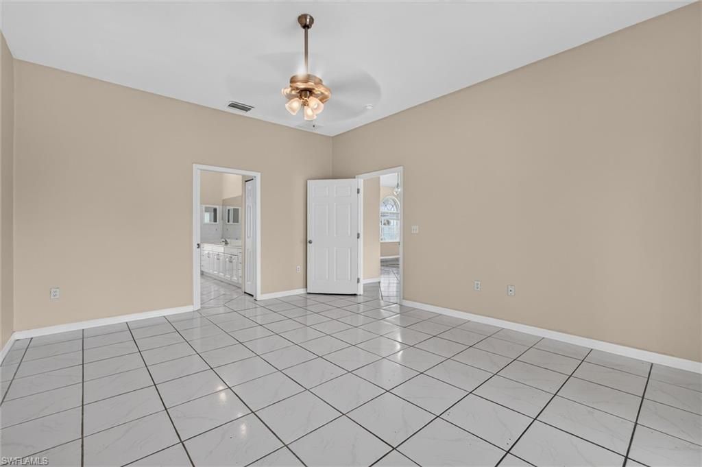 8044 San Carlos Blvd, Fort Myers, FL 33967 Photo