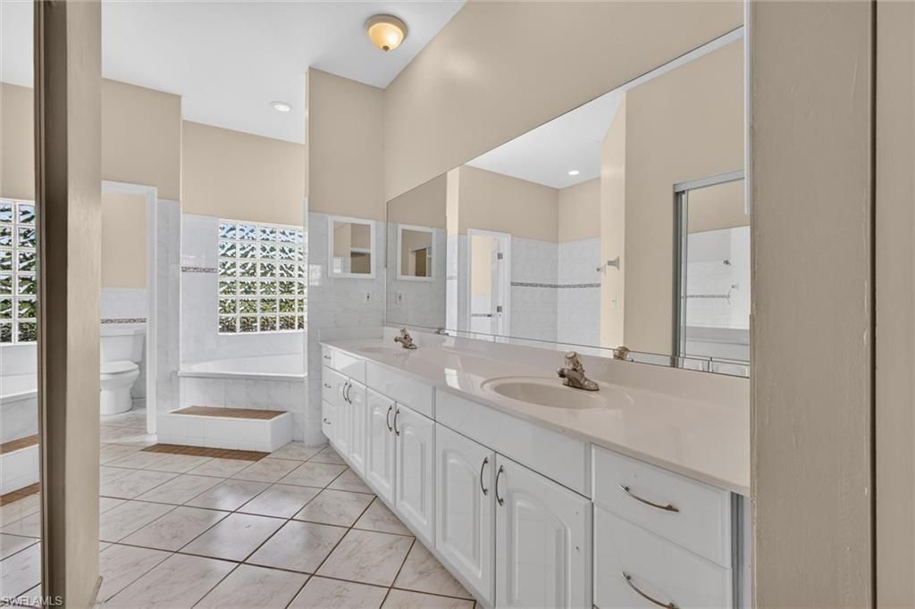 8044 San Carlos Blvd, Fort Myers, FL 33967 Photo