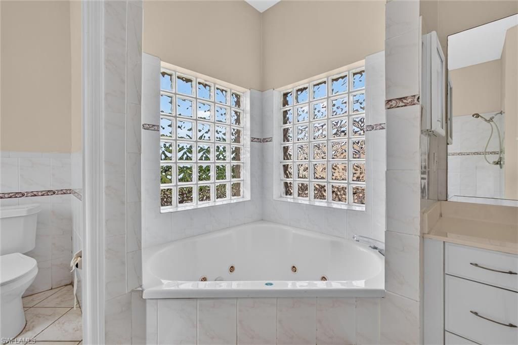 8044 San Carlos Blvd, Fort Myers, FL 33967 Photo