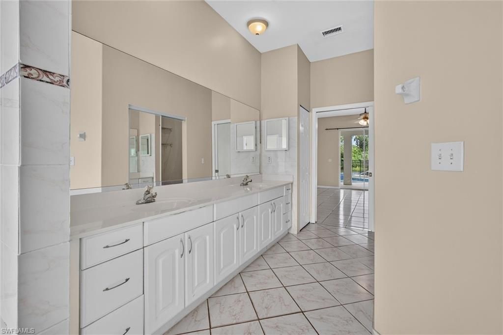 8044 San Carlos Blvd, Fort Myers, FL 33967 Photo