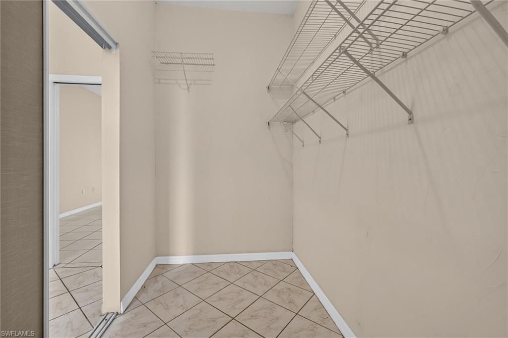 8044 San Carlos Blvd, Fort Myers, FL 33967 Photo