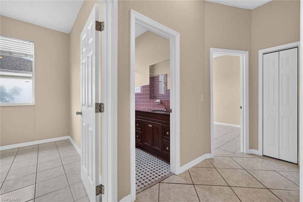 8044 San Carlos Blvd, Fort Myers, FL 33967 Photo