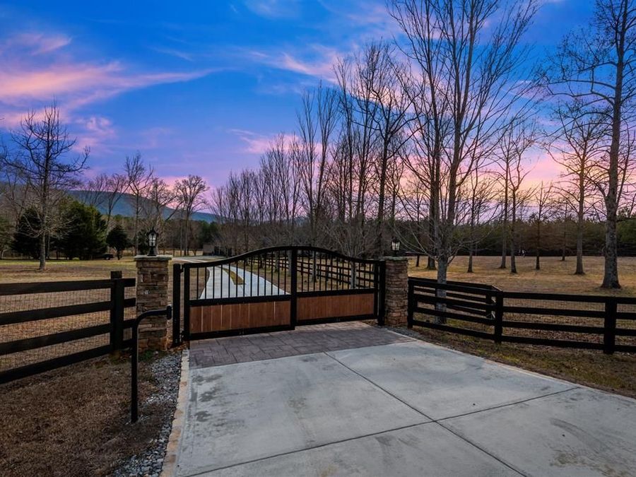 Property Image 128
