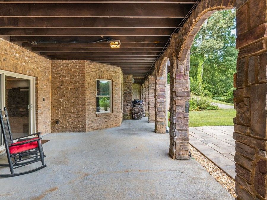 Property Image 100