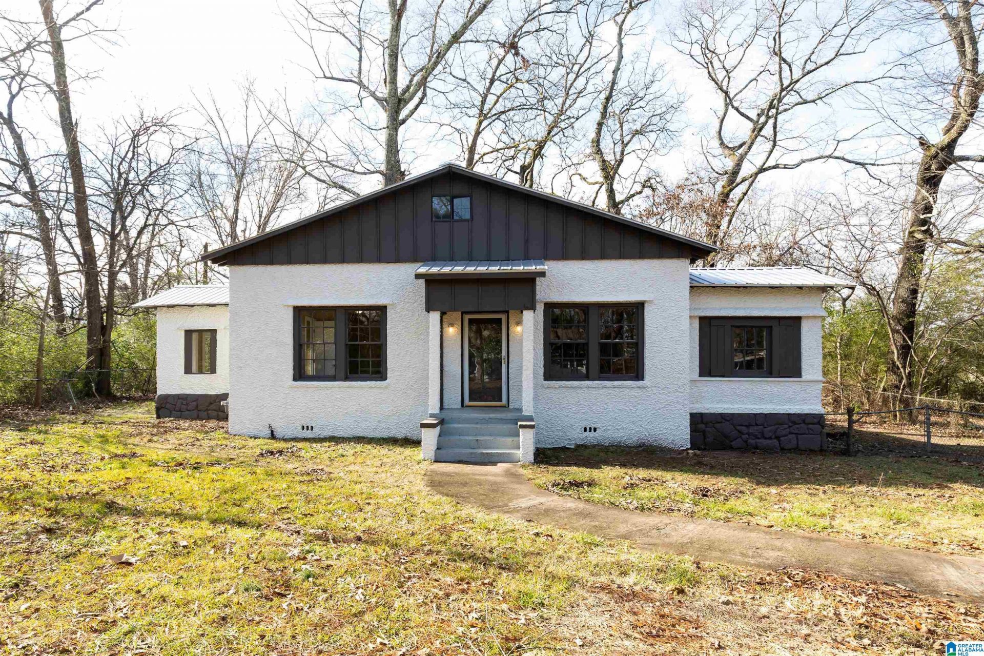 2240 1st Street Ne, Center Point, AL 35215 Main Photo