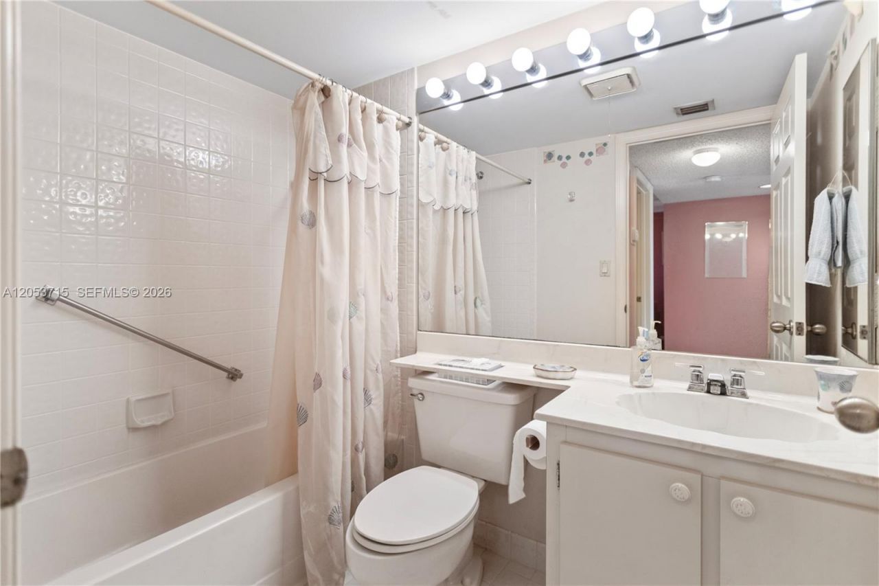 10830 W Clairmont Cir , Unit 206, Tamarac, FL 33321 Photo
