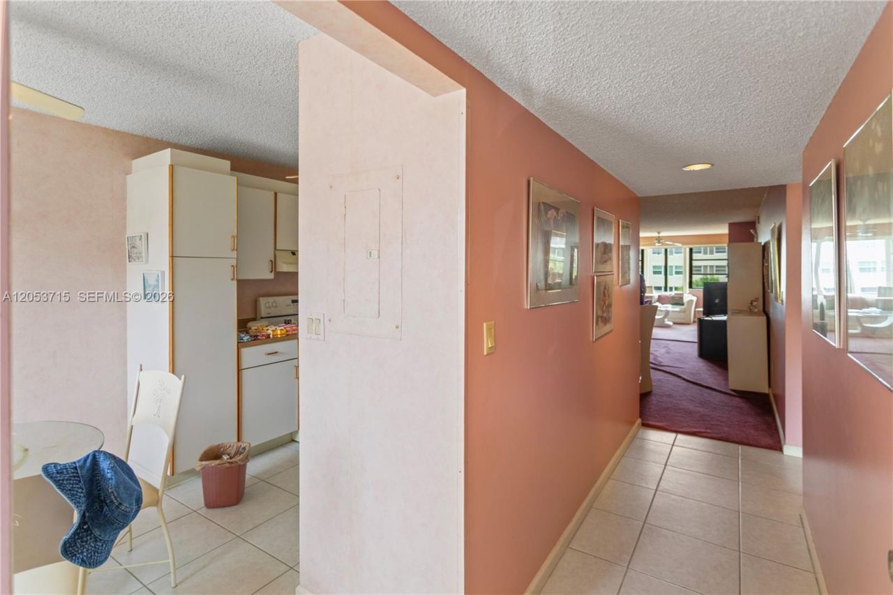 10830 W Clairmont Cir , Unit 206, Tamarac, FL 33321 Photo