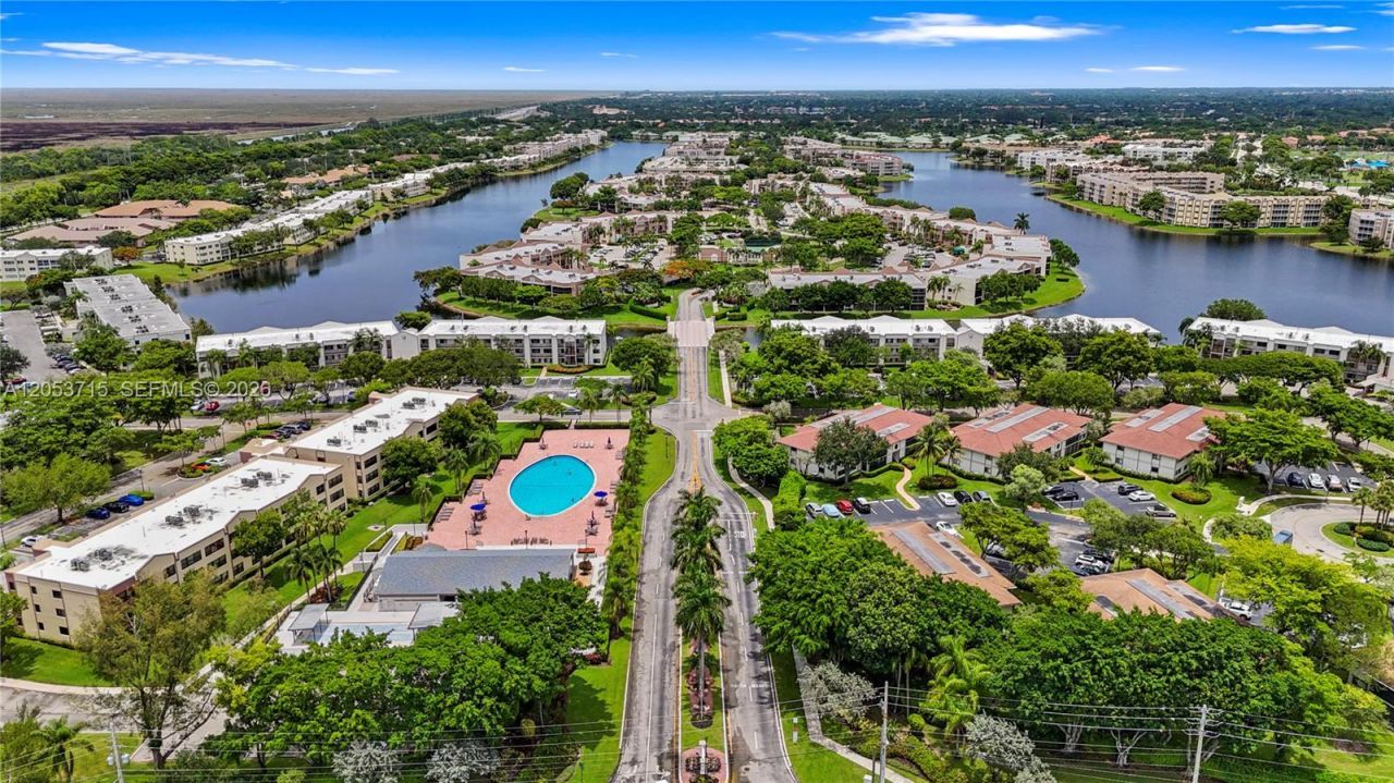 10830 W Clairmont Cir , Unit 206, Tamarac, FL 33321 Photo