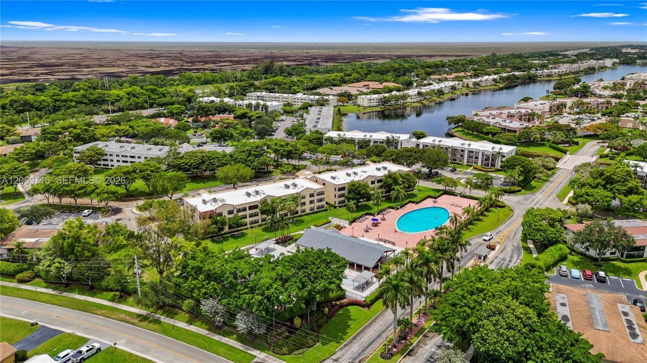 10830 W Clairmont Cir , Unit 206, Tamarac, FL 33321 Photo
