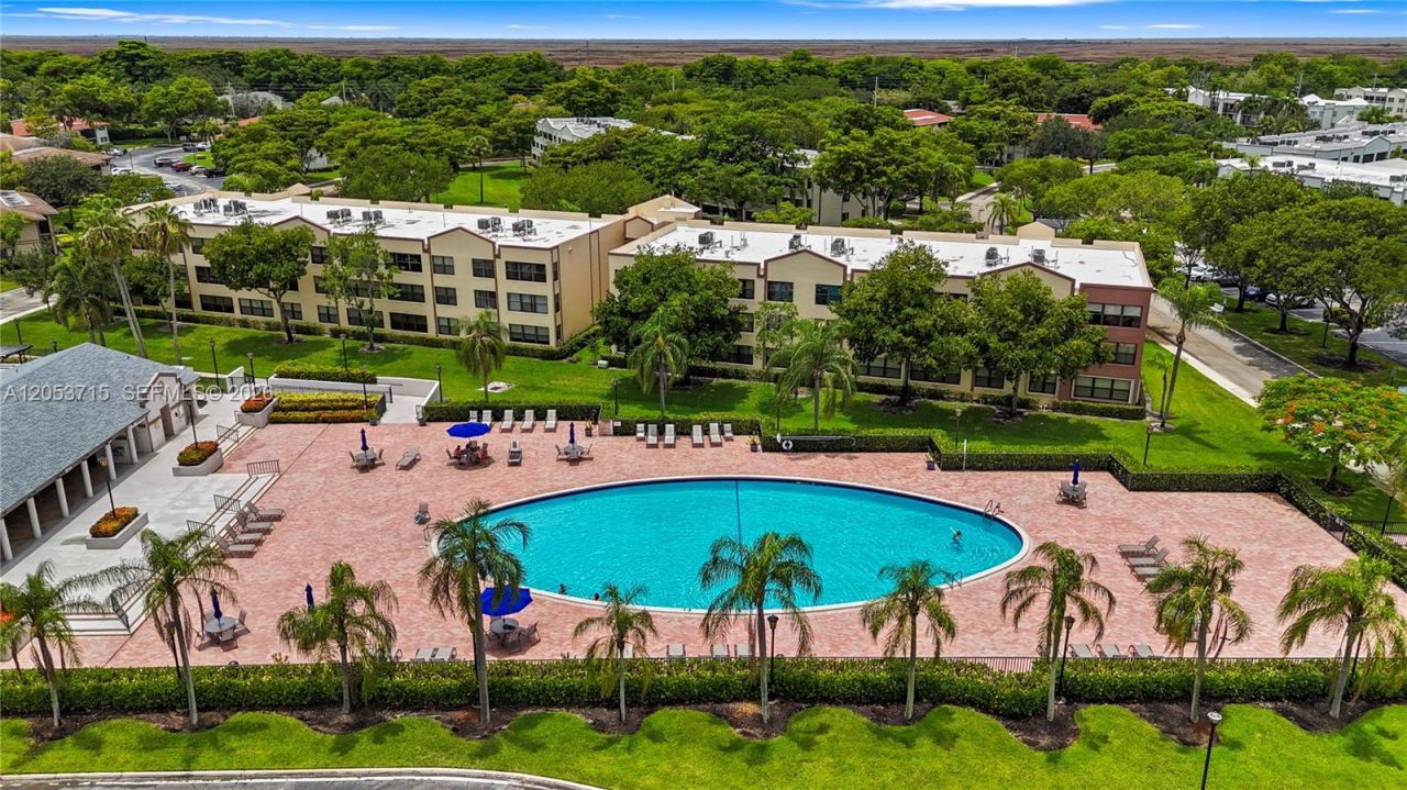 10830 W Clairmont Cir , Unit 206, Tamarac, FL 33321 Photo