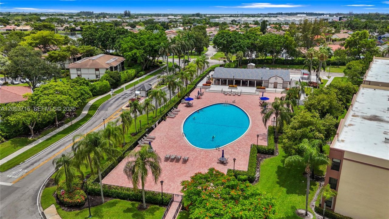 10830 W Clairmont Cir , Unit 206, Tamarac, FL 33321 Photo
