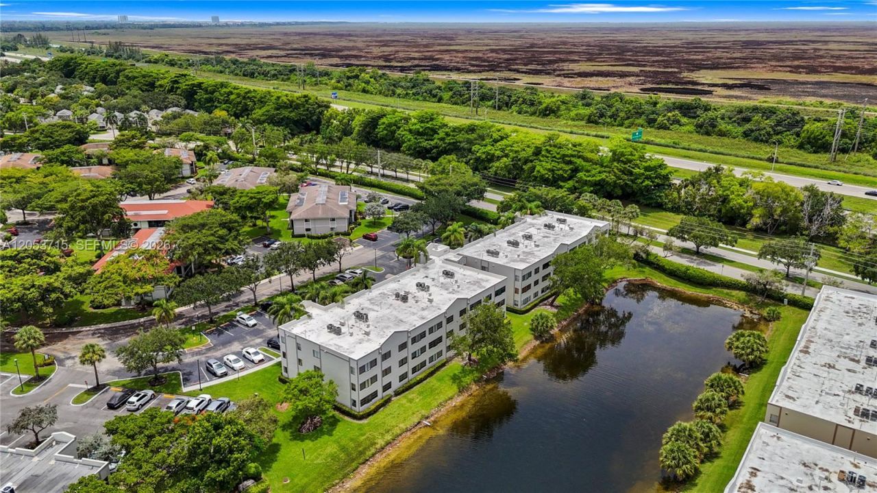 10830 W Clairmont Cir , Unit 206, Tamarac, FL 33321 Photo