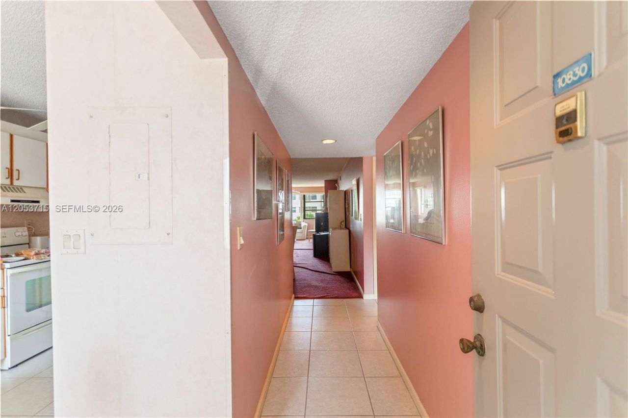 10830 W Clairmont Cir , Unit 206, Tamarac, FL 33321 Photo