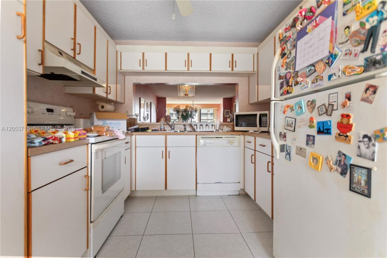10830 W Clairmont Cir , Unit 206, Tamarac, FL 33321 Photo