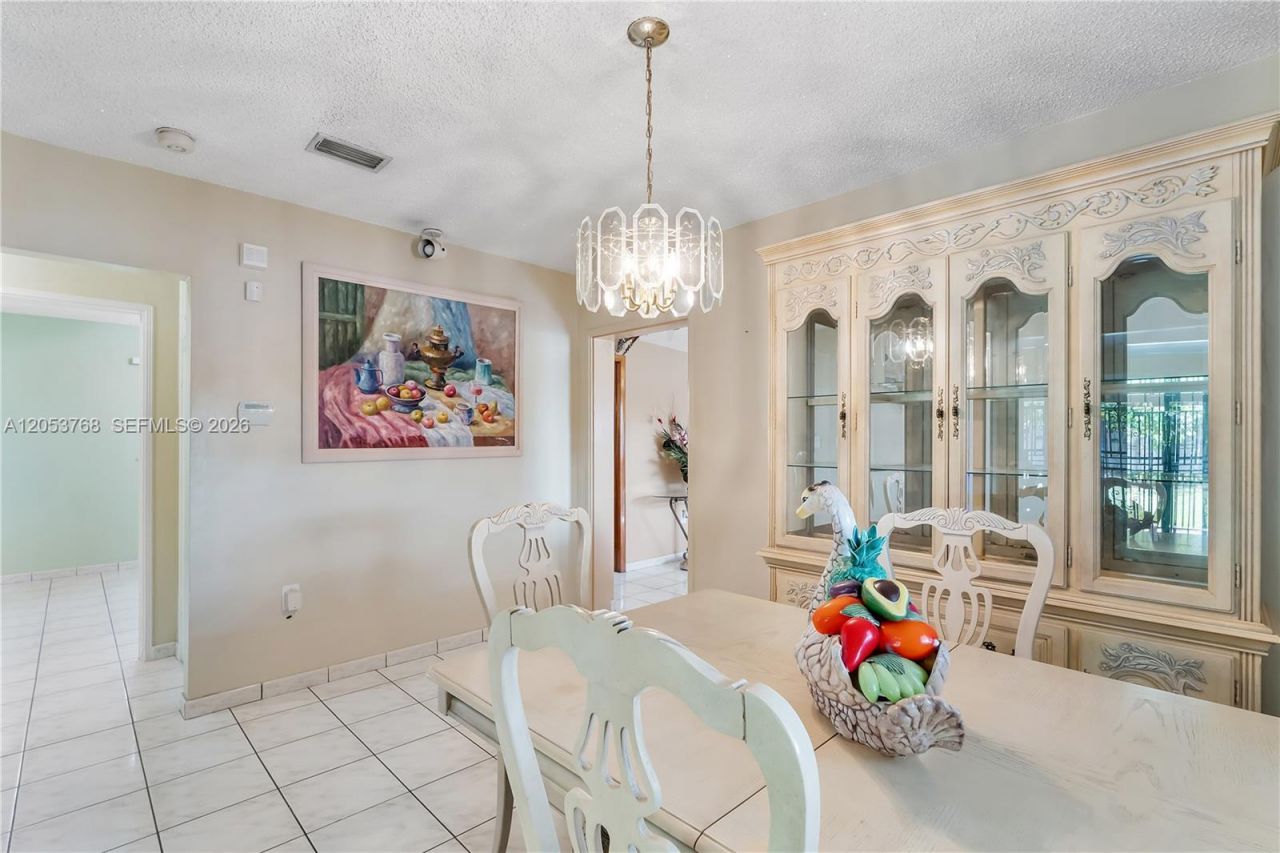 601 E 22nd St, Unit 601, Hialeah, FL 33013 Photo