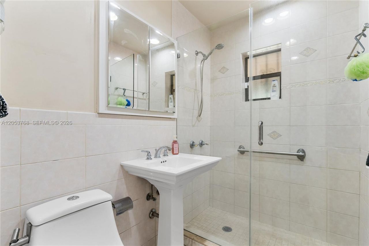 601 E 22nd St, Unit 601, Hialeah, FL 33013 Photo