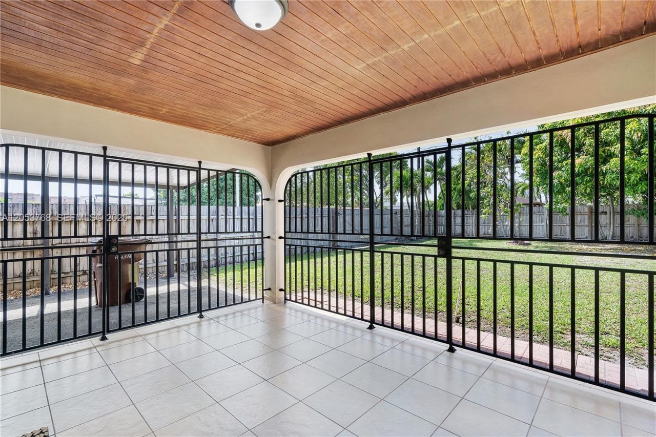 601 E 22nd St, Unit 601, Hialeah, FL 33013 Photo