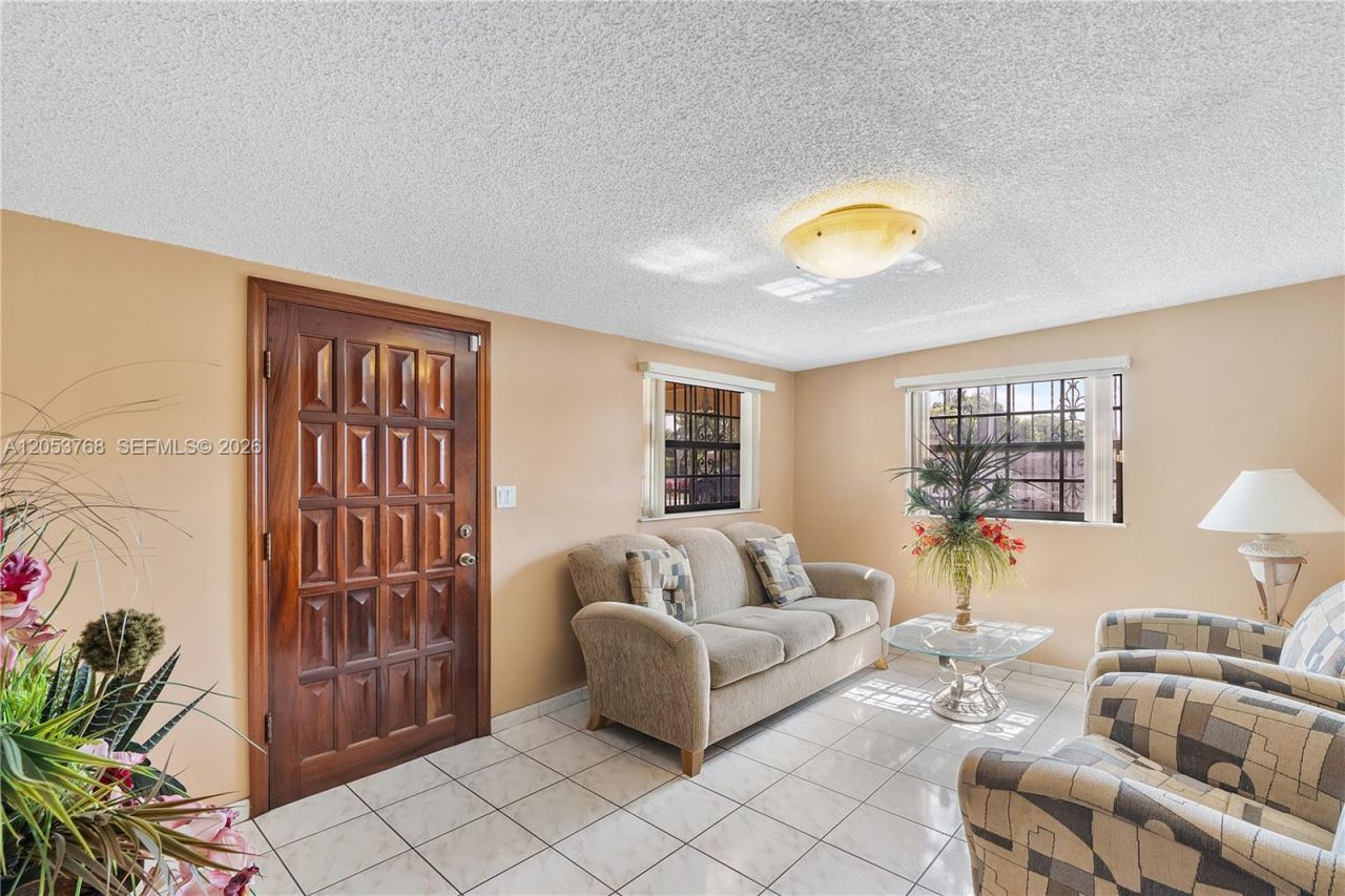 601 E 22nd St, Unit 601, Hialeah, FL 33013 Photo