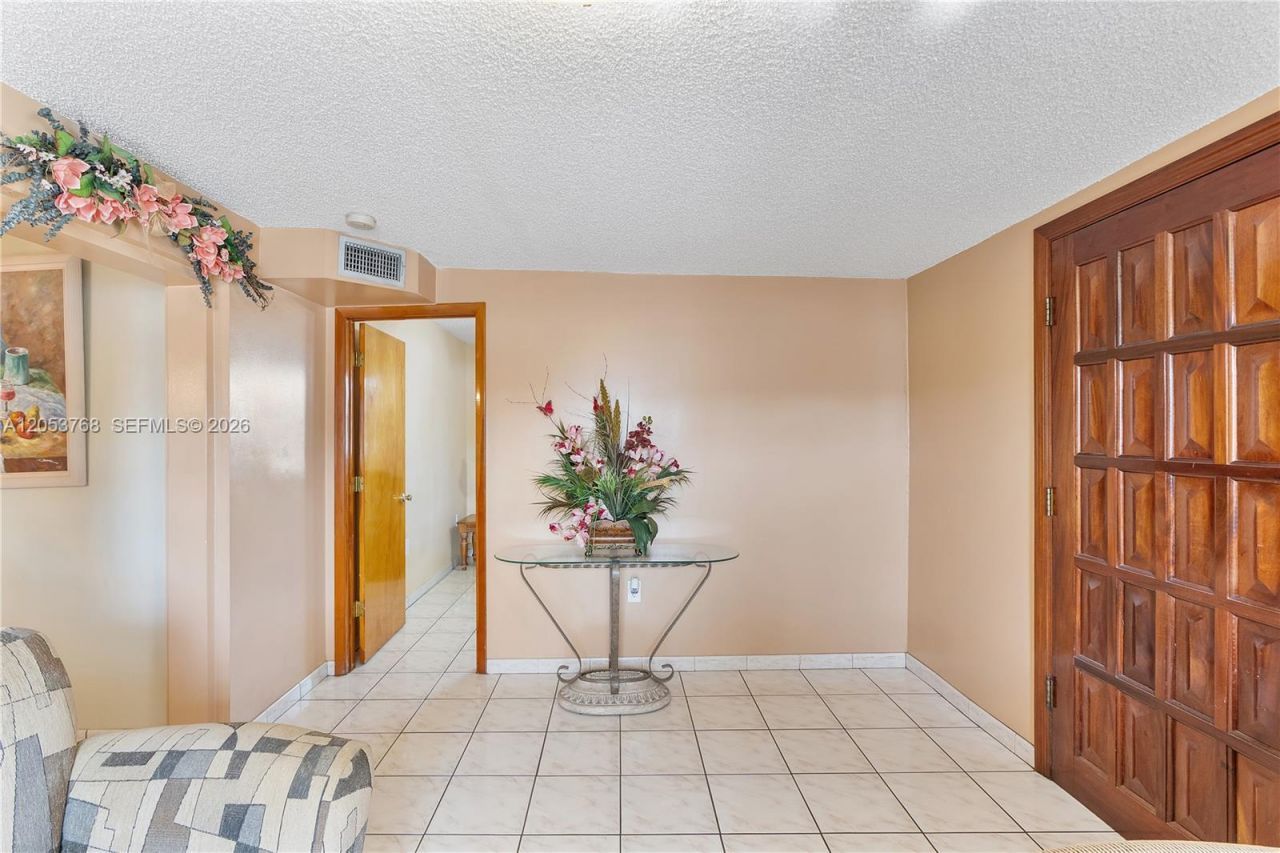 601 E 22nd St, Unit 601, Hialeah, FL 33013 Photo