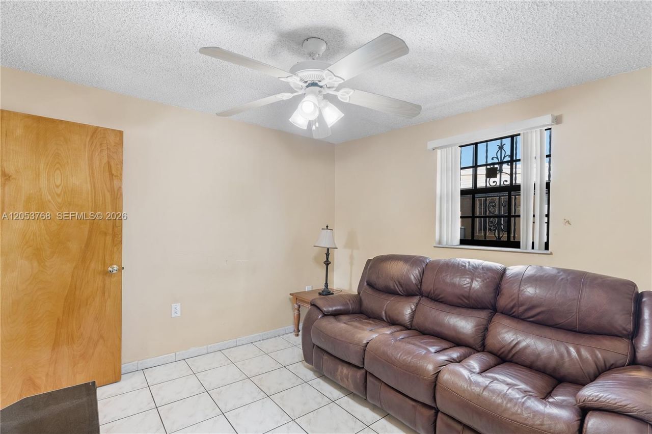 601 E 22nd St, Unit 601, Hialeah, FL 33013 Photo