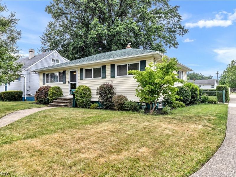 18002 Merece Drive, Brook Park, OH 44142 Photo 2