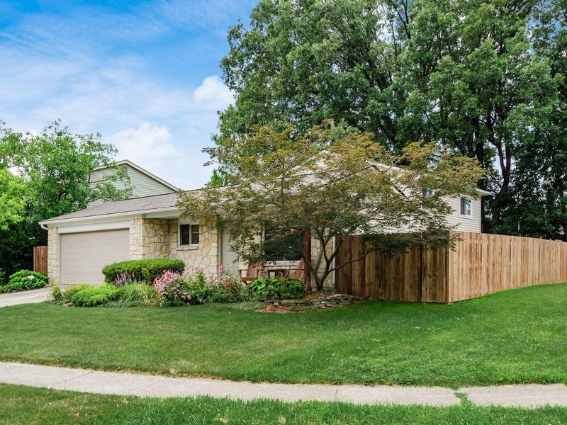 7013 Willowford Lane, Columbus, OH 43235 Photo 2