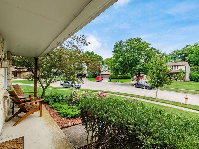 7013 Willowford Lane, Columbus, OH 43235 Photo 3