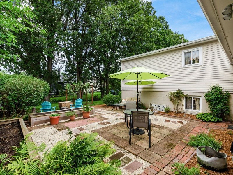 7013 Willowford Lane, Columbus, OH 43235 Photo 4