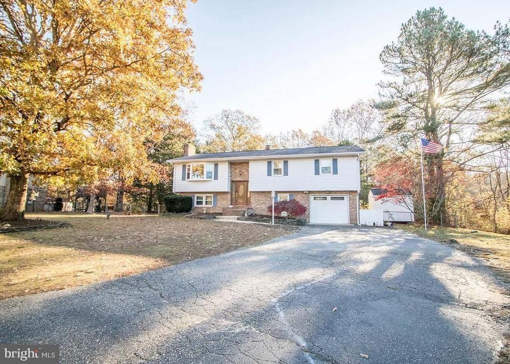 22386 LACEYS LANE , CALIFORNIA, MD 20619