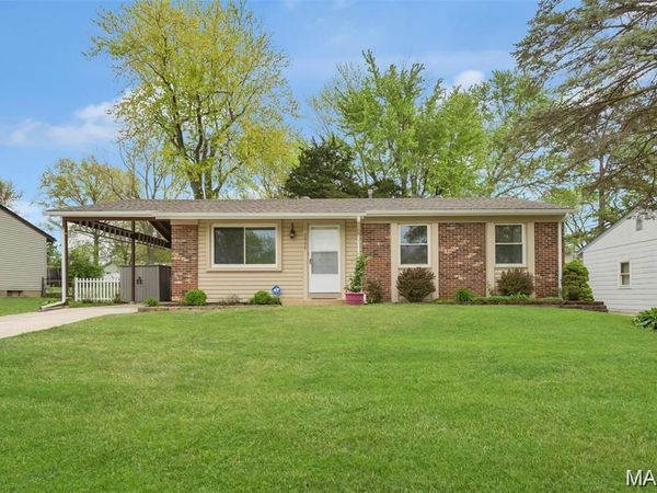2866 Radnor Street , St Charles, MO 63301