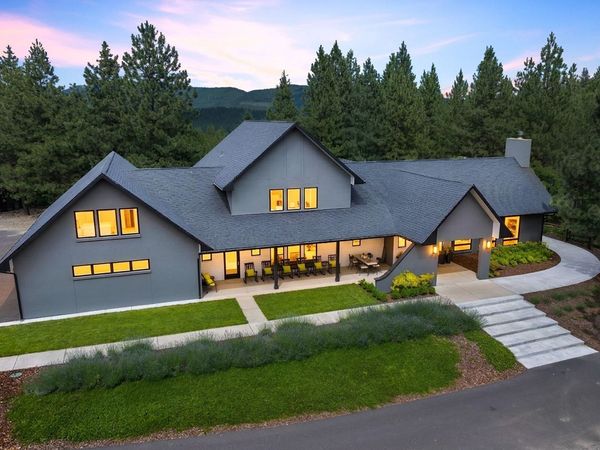 14815 S Starr Rd, Rockford, WA 99030