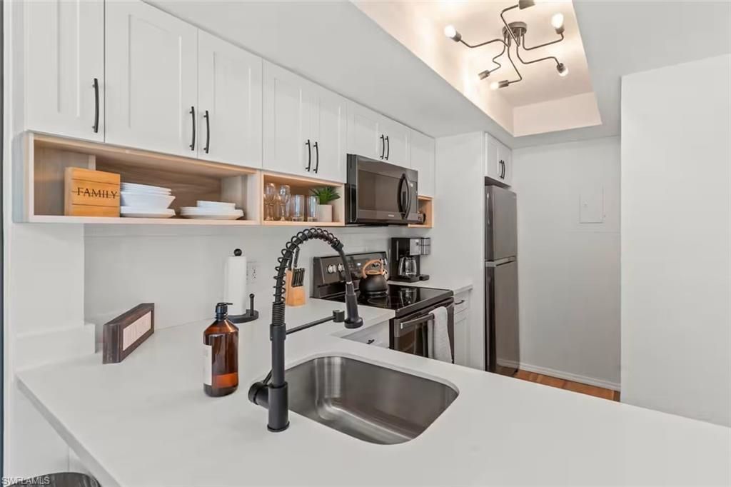 600 Neapolitan Way, Unit 146, Naples, FL 34103 Photo