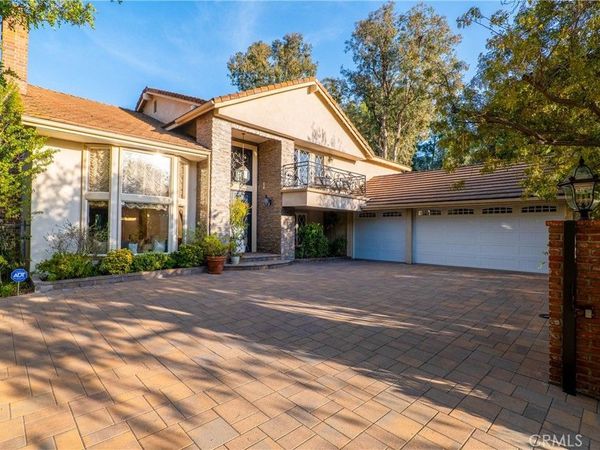 4200 Gayle Drive, Tarzana, CA 91356