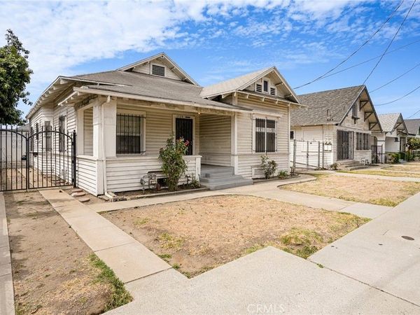 1520 W 22nd Street, Los Angeles, CA 90007