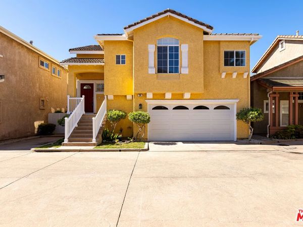 24 Skyflower Lane, Simi Valley, CA 93065