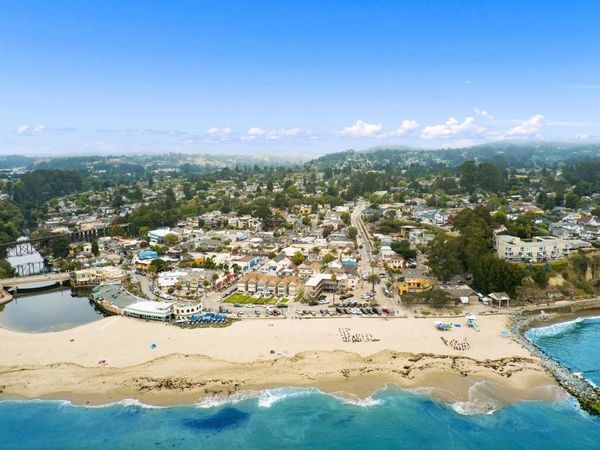 136 Canfield Avenue, Unit A, Santa Cruz, CA 95060
