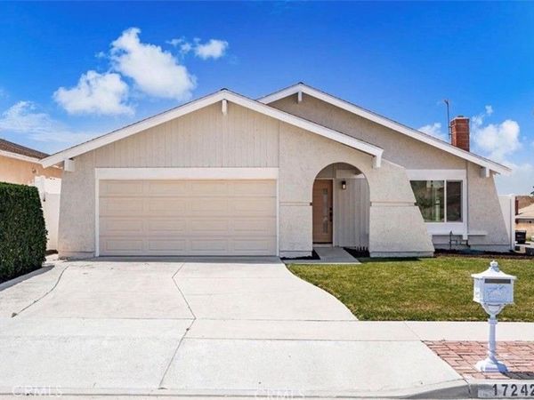 17242 Chicago, Yorba Linda, CA 92886
