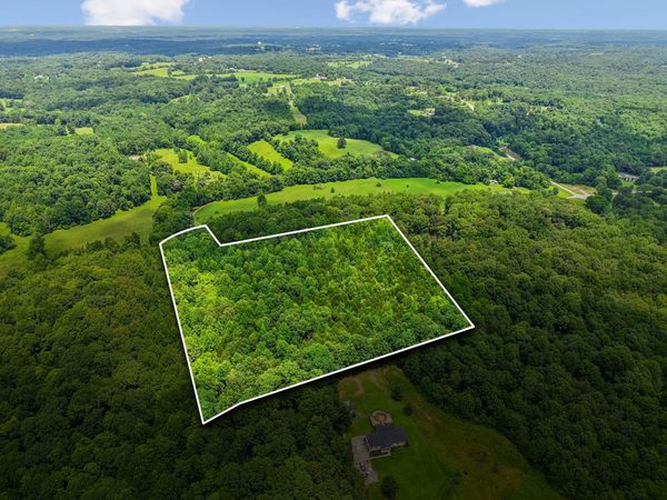 4876 Louise Creek Rd , Cunningham, TN 37052