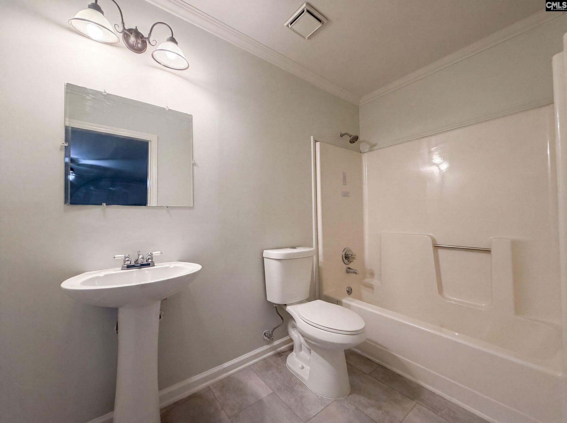 212 Conrad Circle  Photo 10
