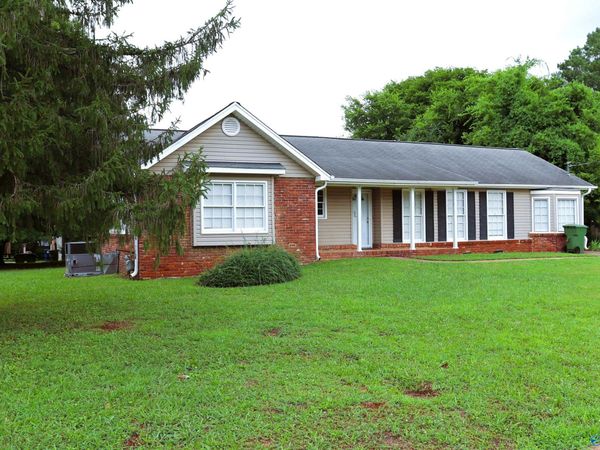3226 Lewisburg Drive NW, Huntsville, TN 38511