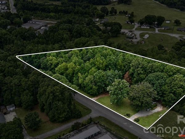 1115 N Business 16 Highway , Denver, NC 28037