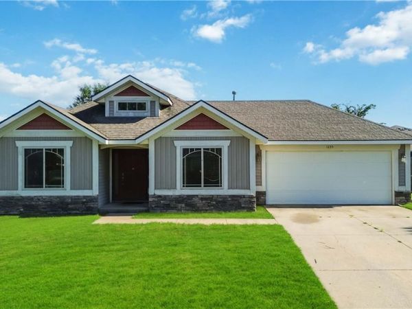1235 Cedar Street , Lincoln, AR 72744
