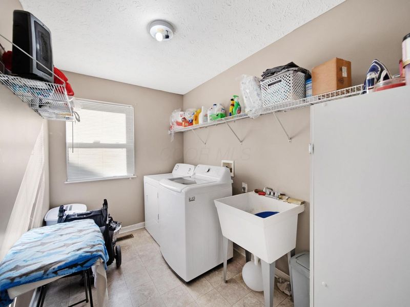 943 Sandrock Avenue, Reynoldsburg, OH 43068 Photo 17