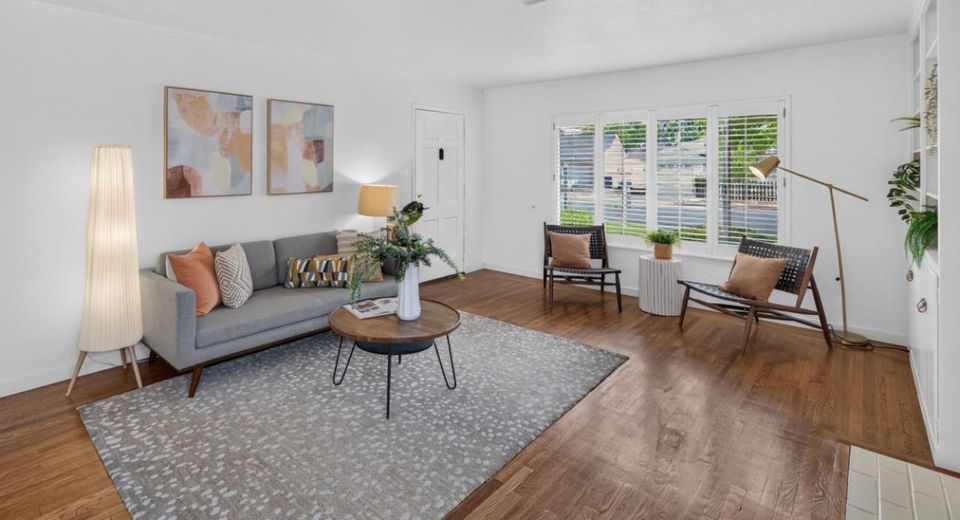 5836 Raymond Way, Sacramento, CA 95820 Photo