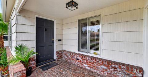 5836 Raymond Way, Sacramento, CA 95820 Photo