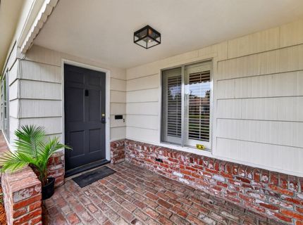 5836 Raymond Way, Sacramento, CA 95820 Photo