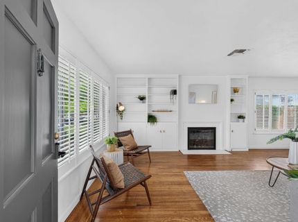 5836 Raymond Way, Sacramento, CA 95820 Photo