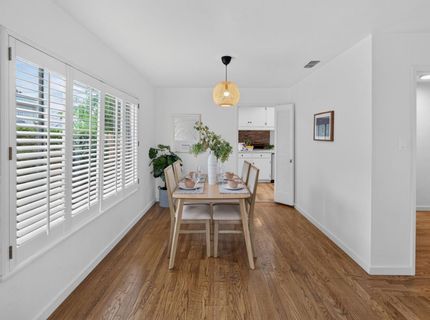 5836 Raymond Way, Sacramento, CA 95820 Photo