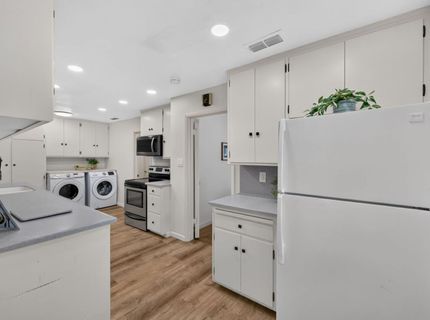 5836 Raymond Way, Sacramento, CA 95820 Photo