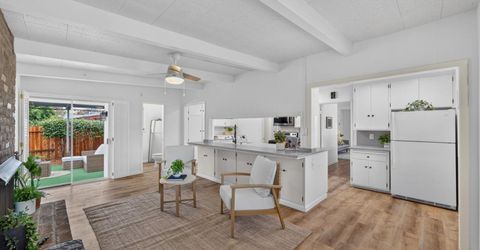 5836 Raymond Way, Sacramento, CA 95820 Photo